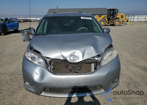 2013 Toyota Sienna Xle из США, поврежденный, VIN 5TDYK3DC3DS300363